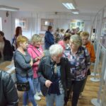 Ruszyła wystawa "Z kosą na Prusaka" w Izbie