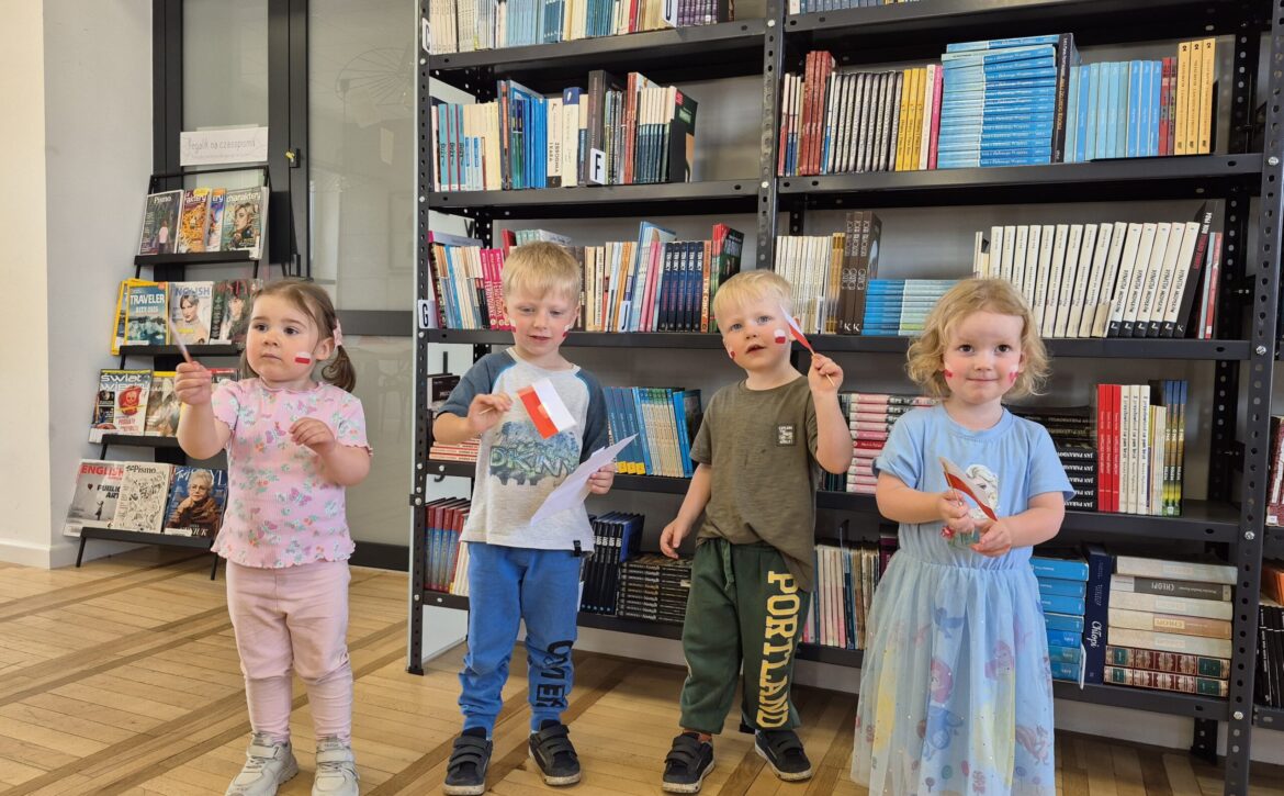 2025.05.02 Biało czerwone warsztaty w bibliotece (1)