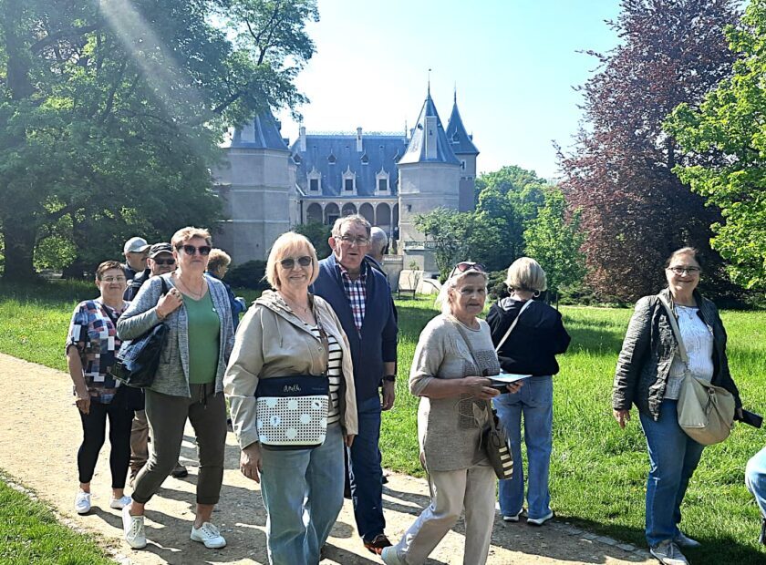 2025.05.03 wycieczka Śmiełów i Gołuchowo (17)
