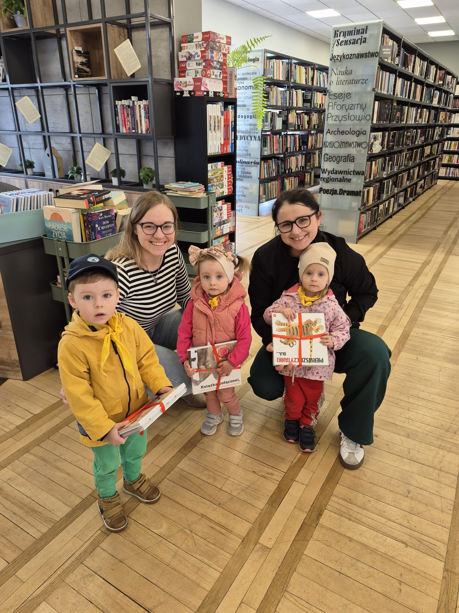 Życzenia dla biblioteki od maluchów ze żłobka Radosny Maluch