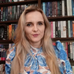 Weronika Tomala dla czytelników ksiąskiej biblioteki