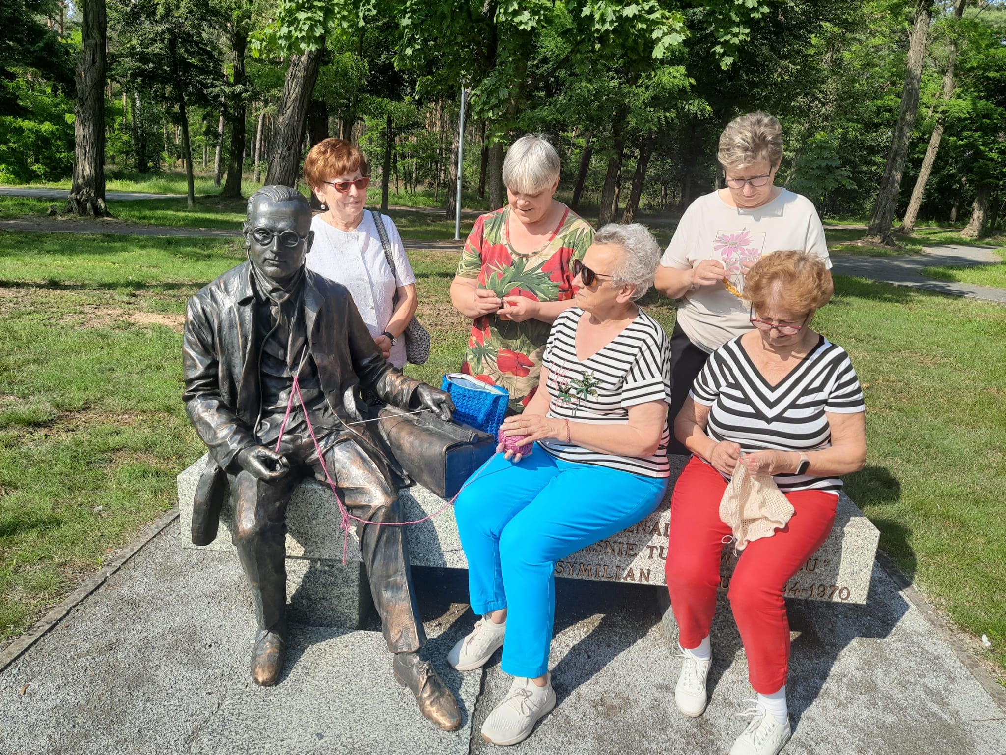 2025.06.14 Światowy Dzień Robienia na Drutach i Szydełkowania w Miejscach Publicznych (10)