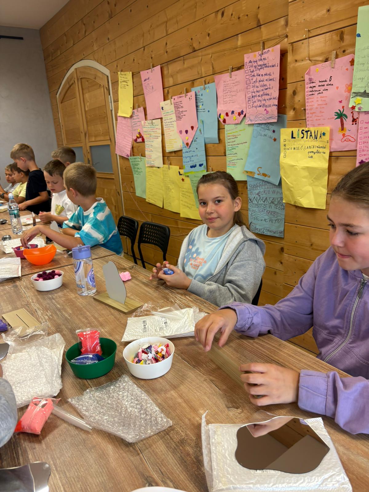 Dzień pełen wyzwań plastycznych i... tanecznych