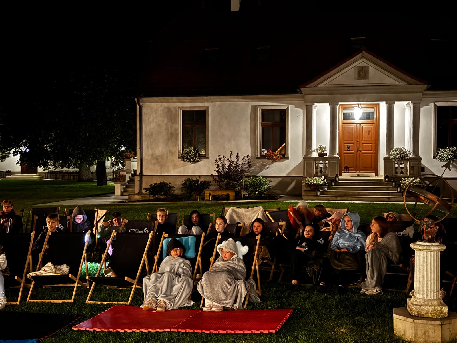 2025.08.21kino plenerowe Kultura w ruchu (16)