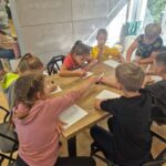 Uczniowie z Konarzyc wpadli na lekcję biblioteczną