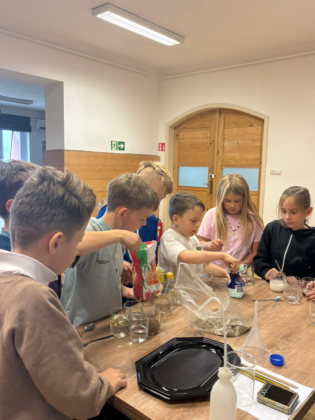 Kreatywne mieszanie substancji