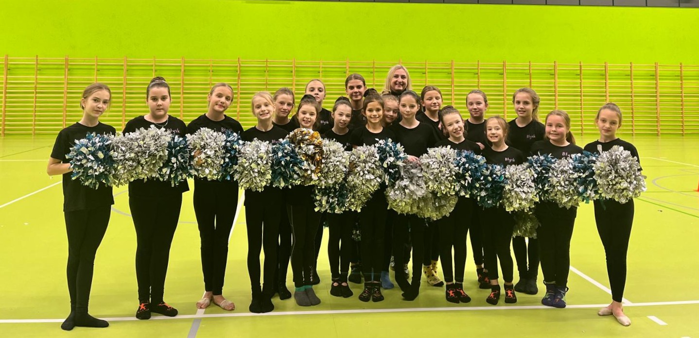 2025.11.7 do 9 warszttay mażoretkowe z Lenką (20)