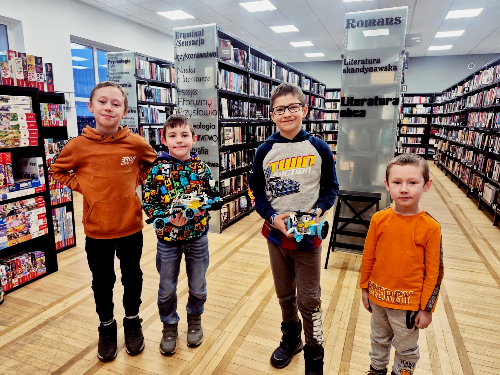 Wyścigi rajdowe w bibliotece