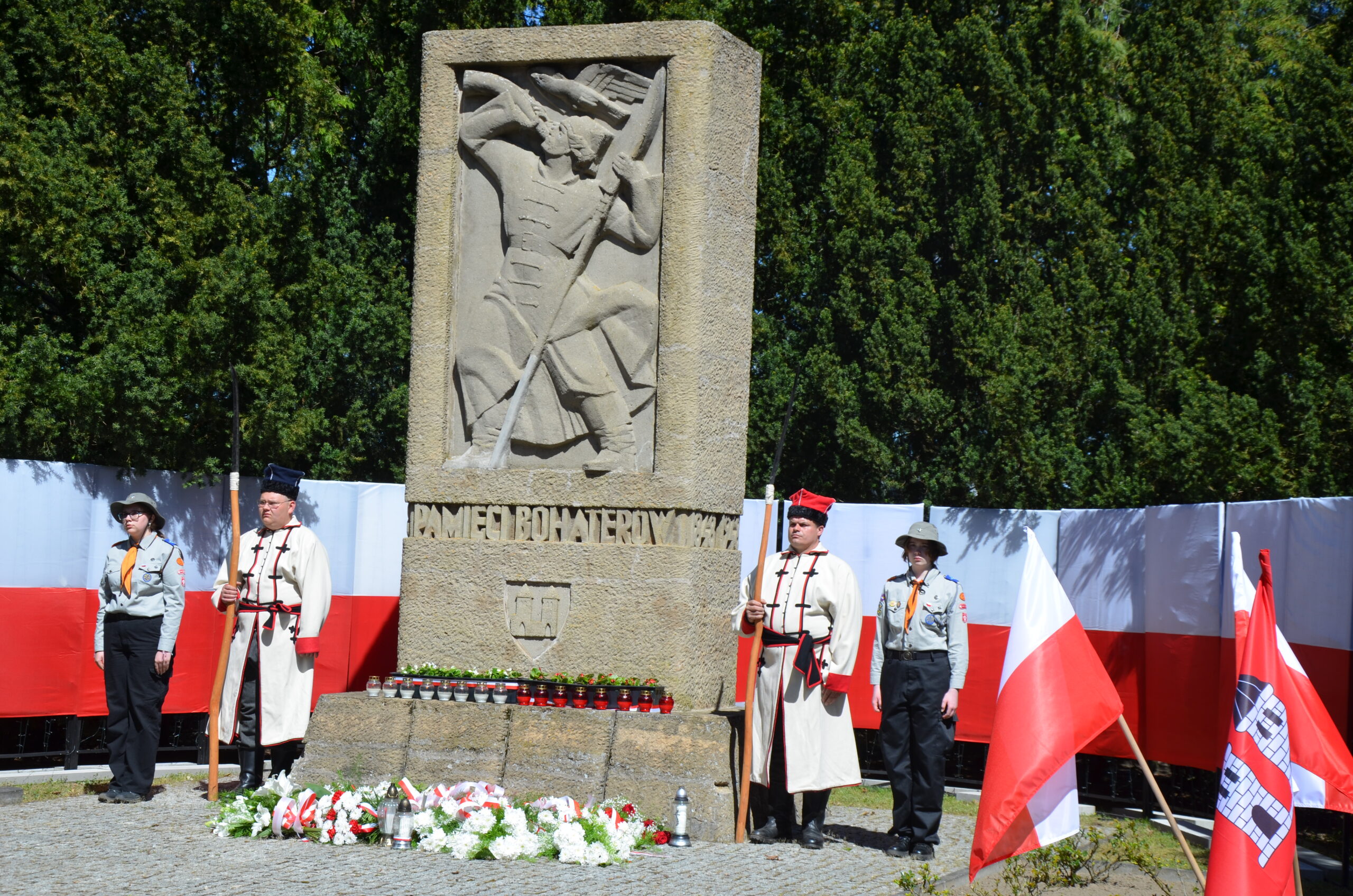 Pamięci bohaterów bitwy o Książ